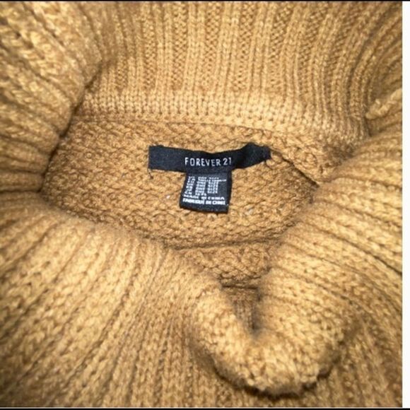 XXI CABLE KNIT OVERSIZE PONCHO SWEATER - Picture 4 of 5